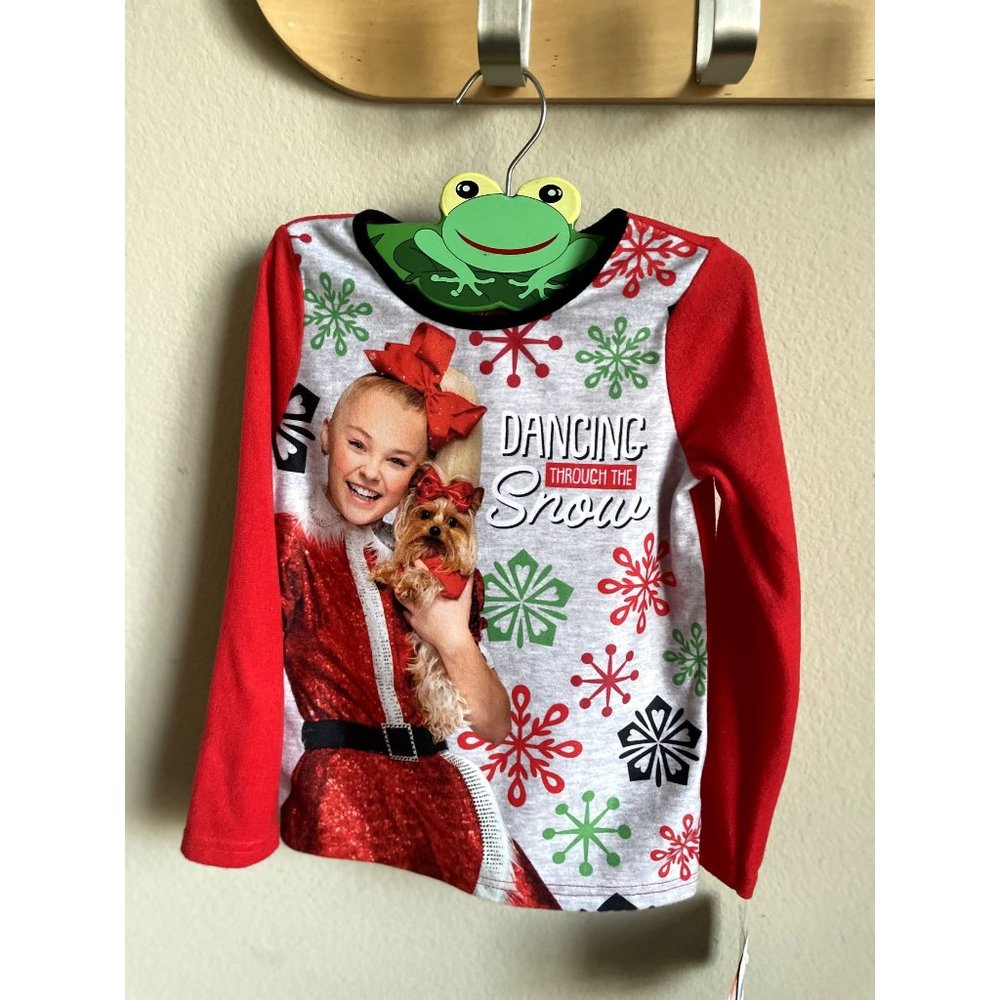 NWT Jojo Siwa Dancing Through the Snow Christmas Pj Top